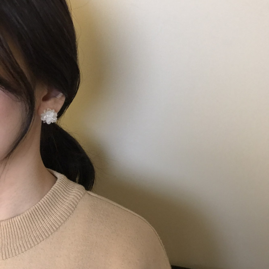 <b><p>Flower bud earring</p></b><b><p>つぼみ イヤリング</p></b><br /><br /><p align='center'>