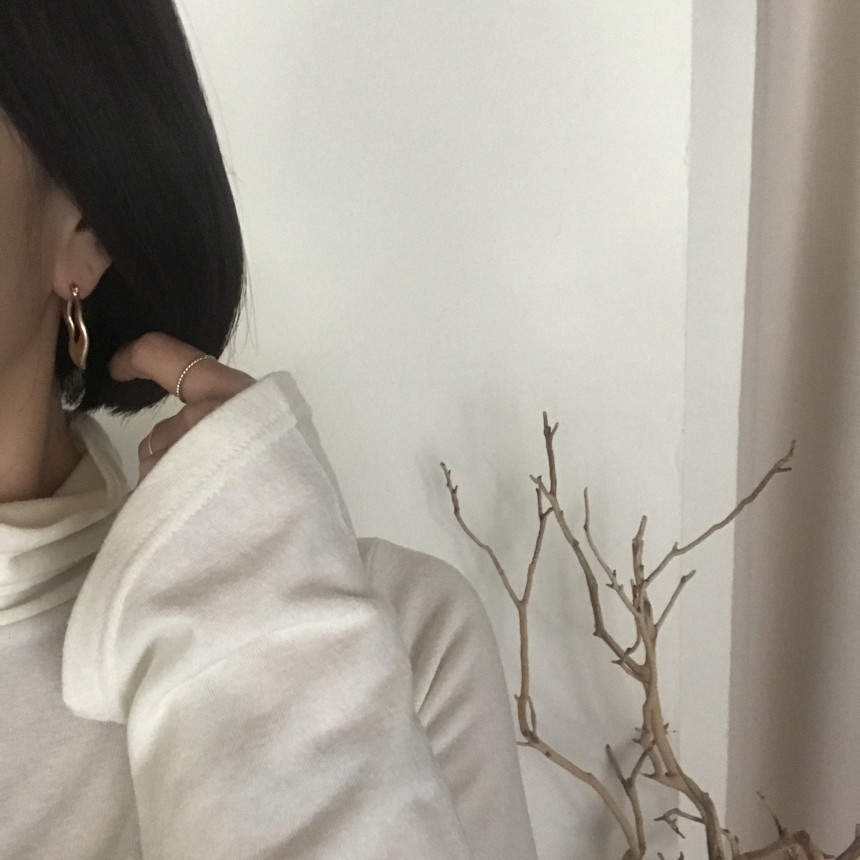 Bell wave earring Women in their 20s High quality 