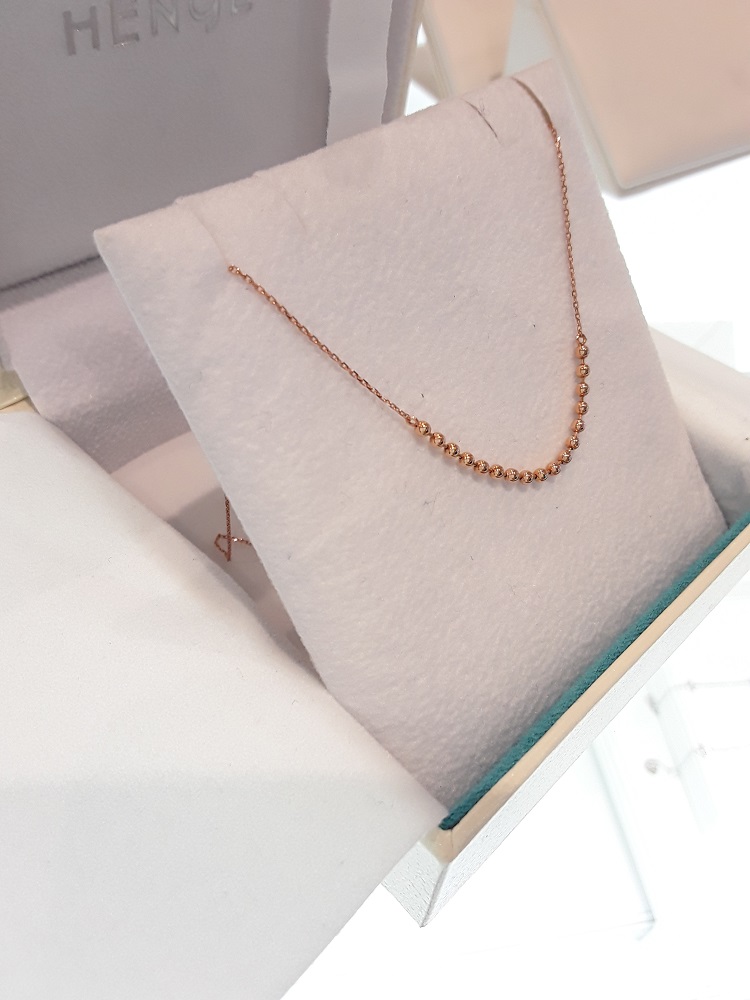 Stonehenge rose gold necklace I0056 Daily coordina