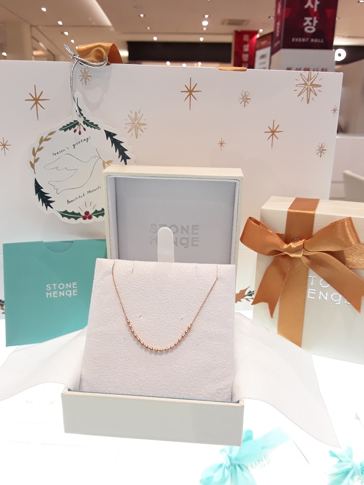 Stonehenge rose gold necklace I0056 Daily coordina