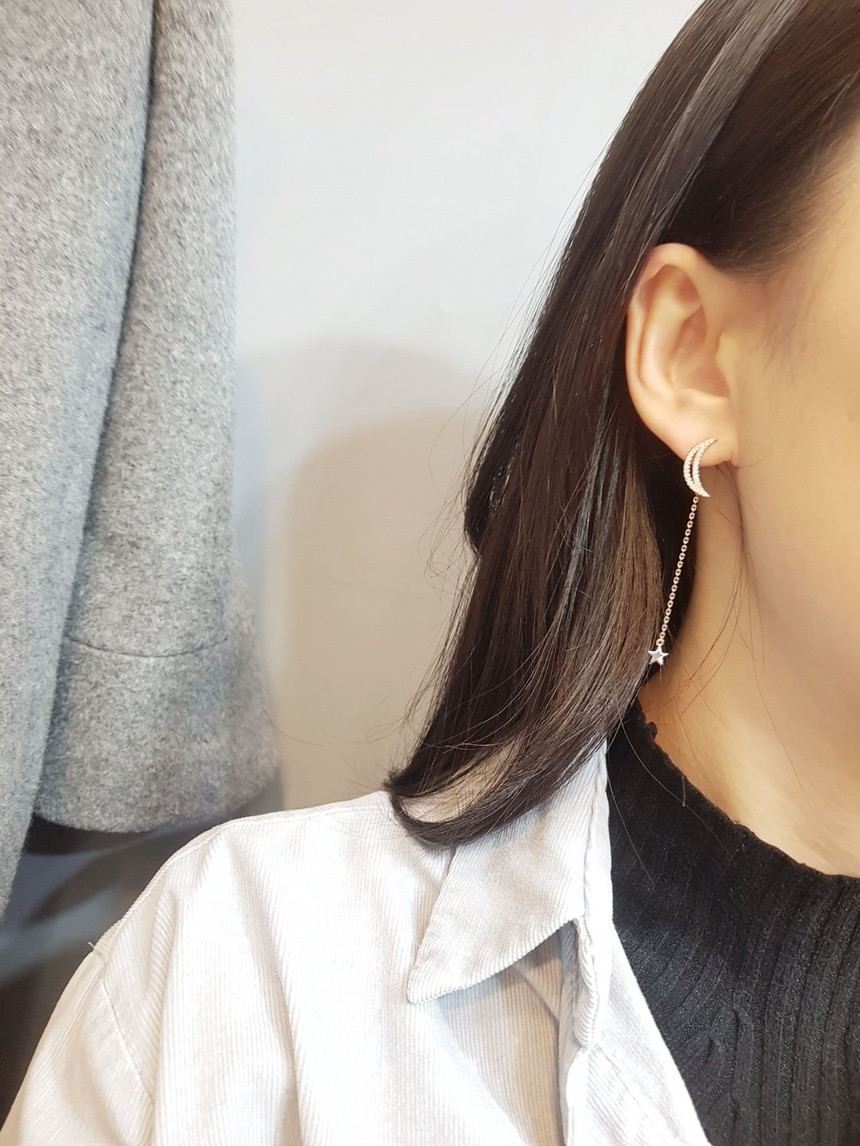 Crescent Moon and Mini Star Chain Drop Earrings Mo