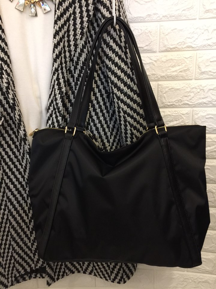 <b><p>Leo Simple Suit Casual Shoulder Bag Sensibily</p></b><b><p>レオシンプルスーツカジュアルショルダーバッグ感性モダンスタイルすっきり会ルックナチュラルなリング実用</p></b><br /><br /><p align='center'>