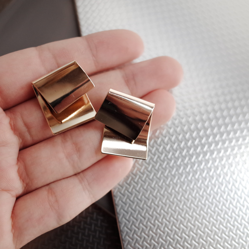 NO.73 Pauline Metal Modern Sick Simple Earrings St