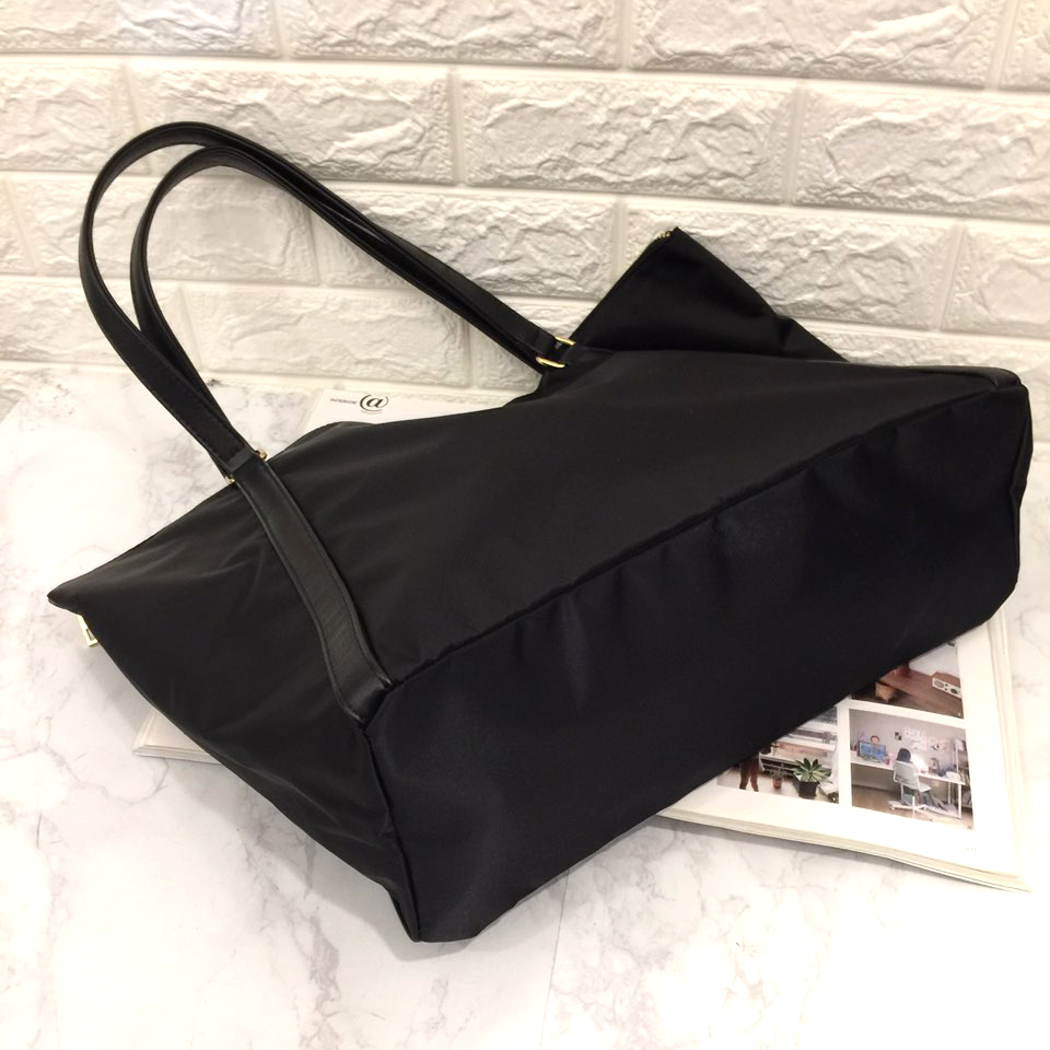 <b><p>Leo Simple Suit Casual Shoulder Bag Sensibily</p></b><b><p>レオシンプルスーツカジュアルショルダーバッグ感性モダンスタイルすっきり会ルックナチュラルなリング実用</p></b><br /><br /><p align='center'>