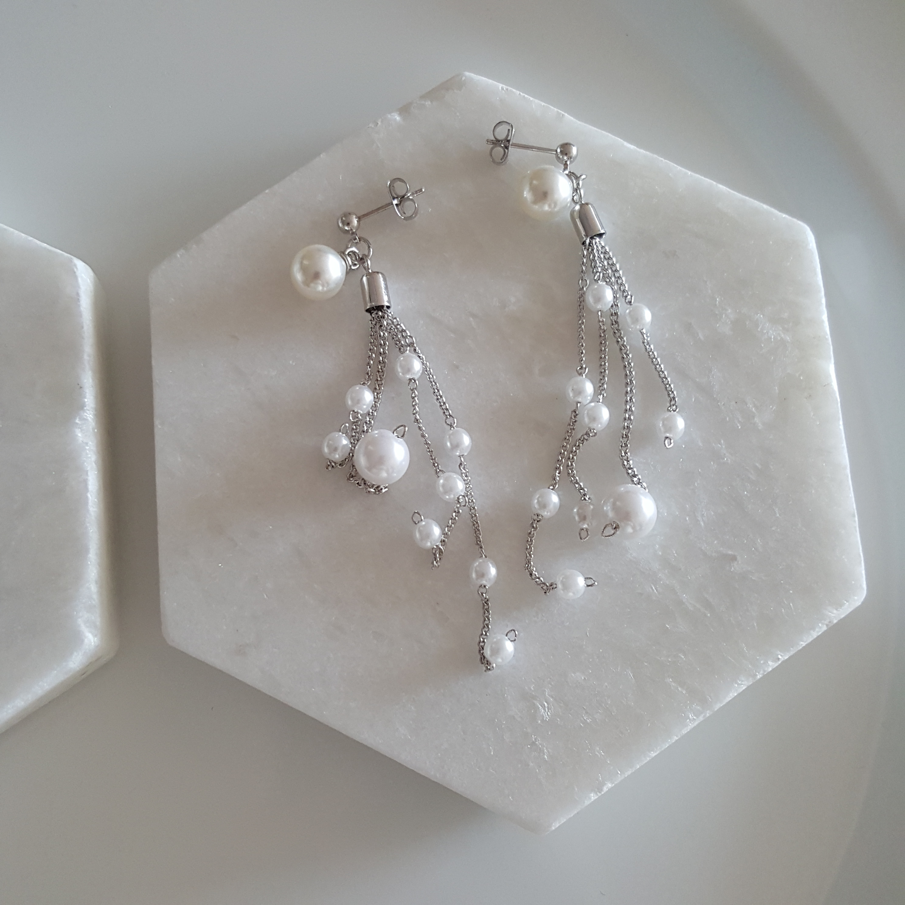 Long pearl chain Earrings Edge styling Formal blin