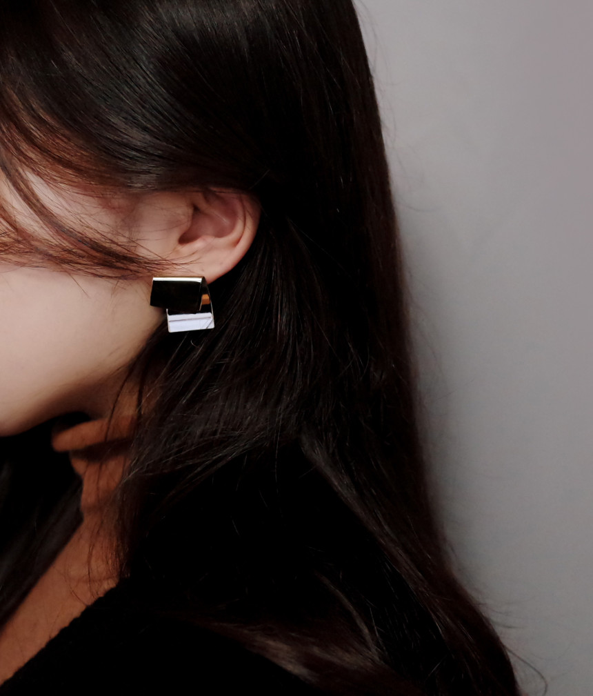 NO.73 Pauline Metal Modern Sick Simple Earrings St