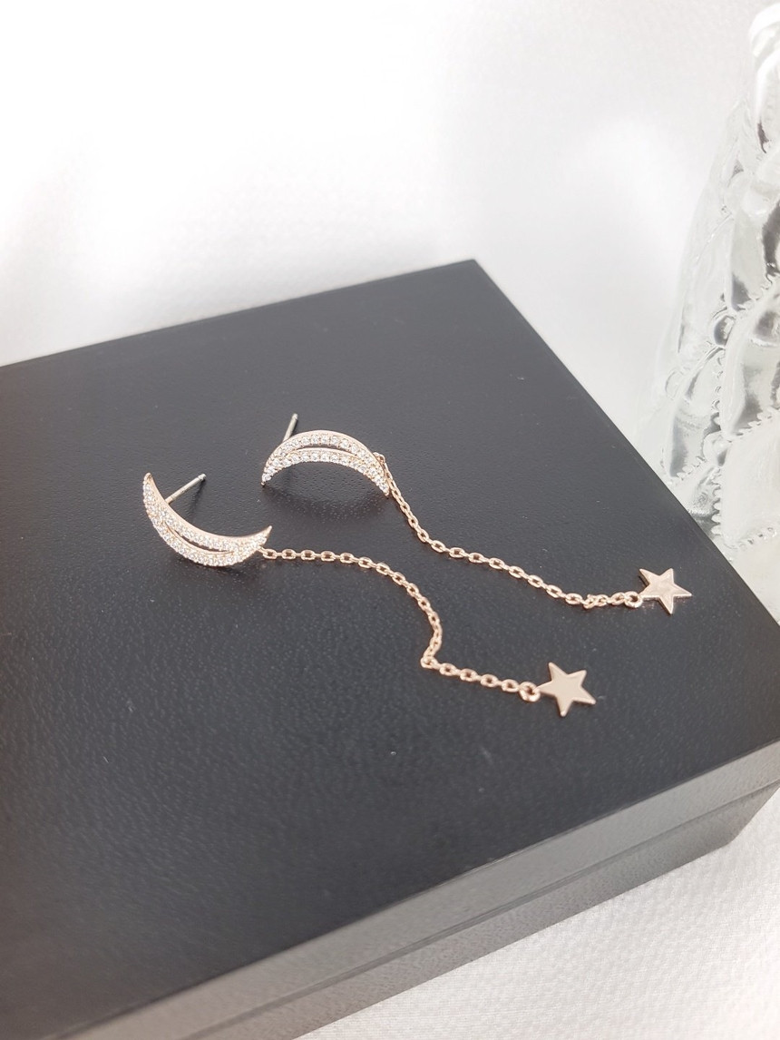 Crescent Moon and Mini Star Chain Drop Earrings Mo