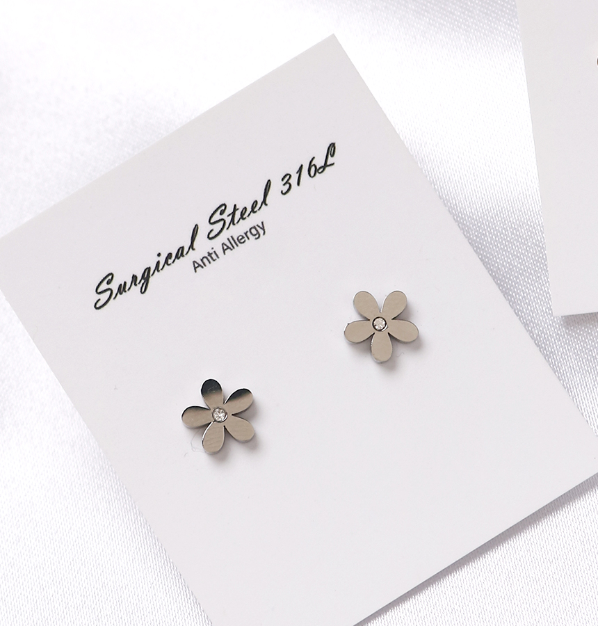 Pearl flower surprise steel earrings titanium stai