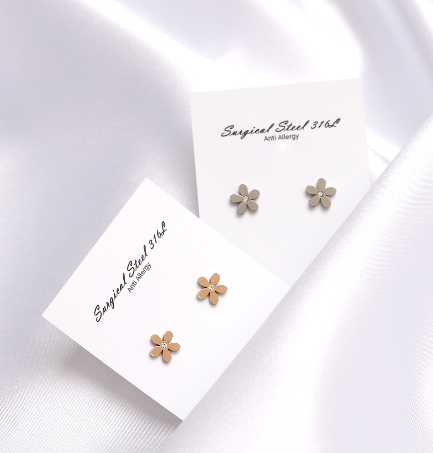 Pearl flower surprise steel earrings titanium stai