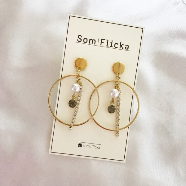 Blanco earrings Lovely fashion Daily coordination 