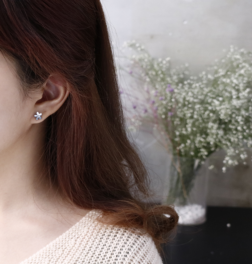 Pearl flower surprise steel earrings titanium stai