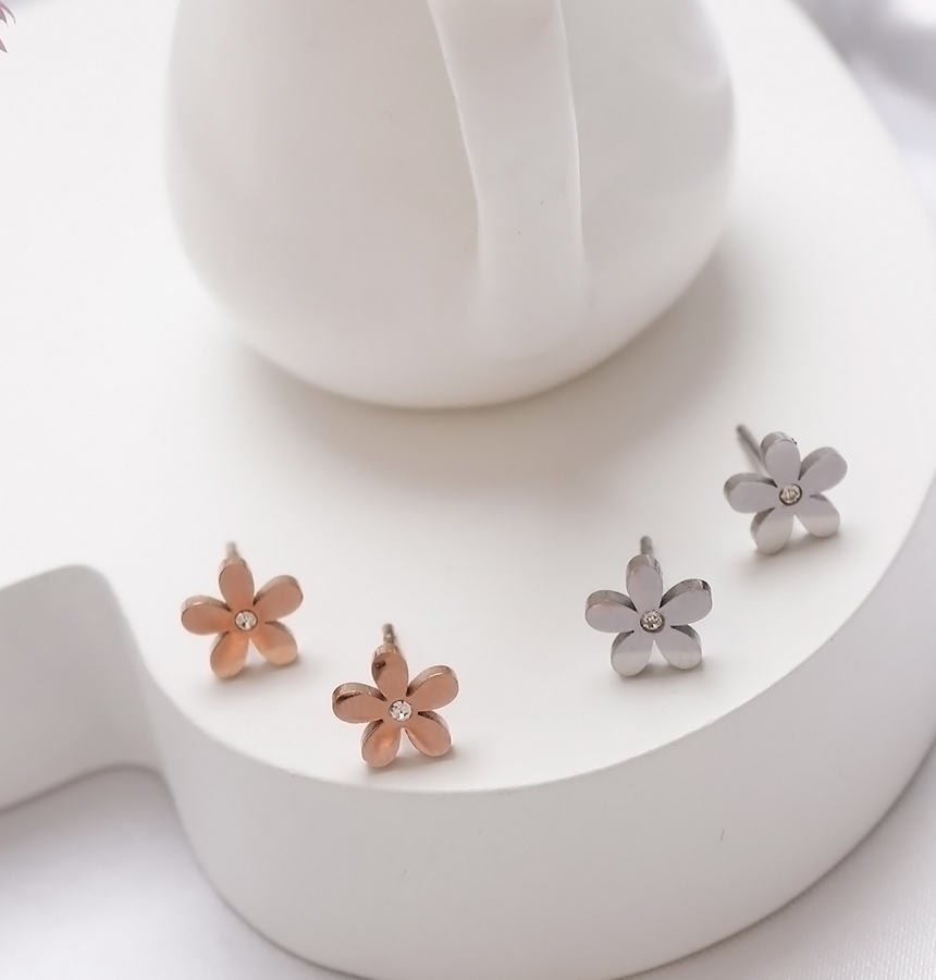 Pearl flower surprise steel earrings titanium stai
