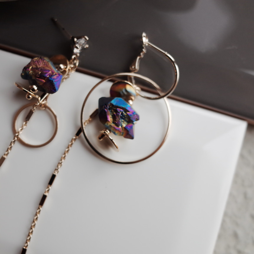 Aurora Stone Stone Unbalance Shine Earrings Stylis