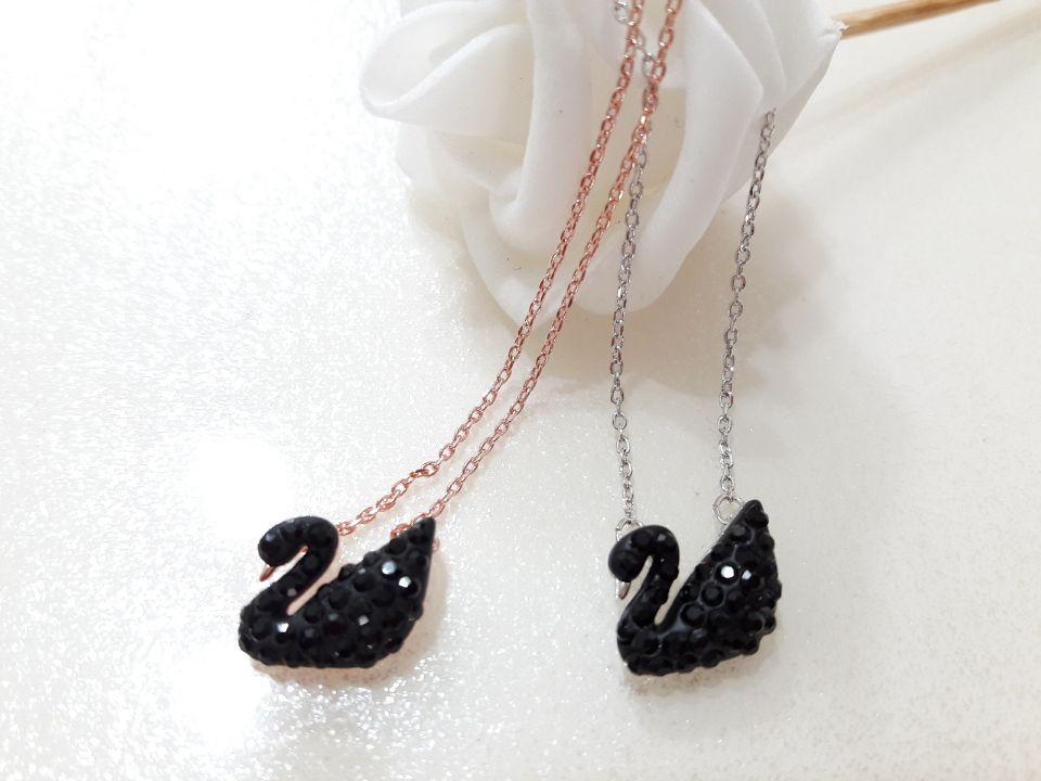 <b><p>Shipped same day Twinkle good Black Swan</p></b><b><p>当日出荷 きらめきが 良い ブラックスワン イヤリング、 ドロップ きれいな 流行している</p></b><br /><br /><p align='center'>