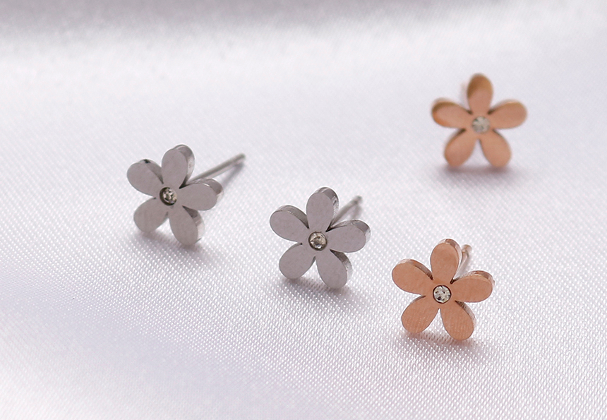 Pearl flower surprise steel earrings titanium stai