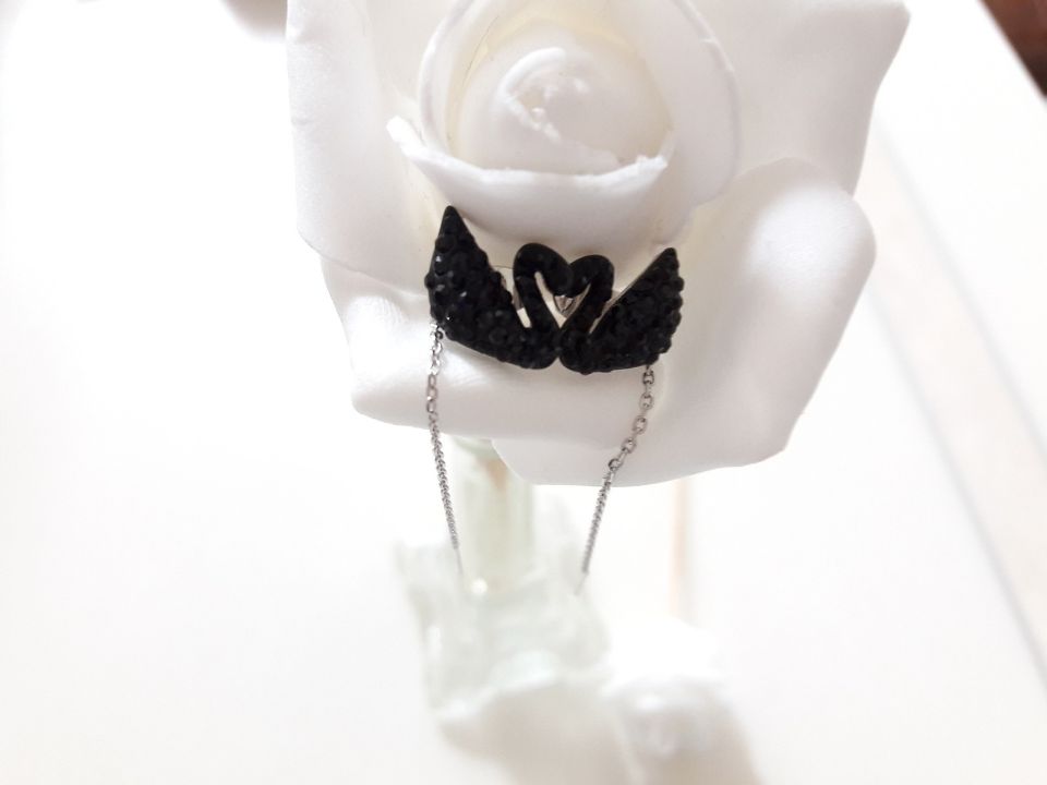 <b><p>Shipped same day Twinkle good Black Swan</p></b><b><p>当日出荷 きらめきが 良い ブラックスワン イヤリング、 ドロップ きれいな 流行している</p></b><br /><br /><p align='center'>