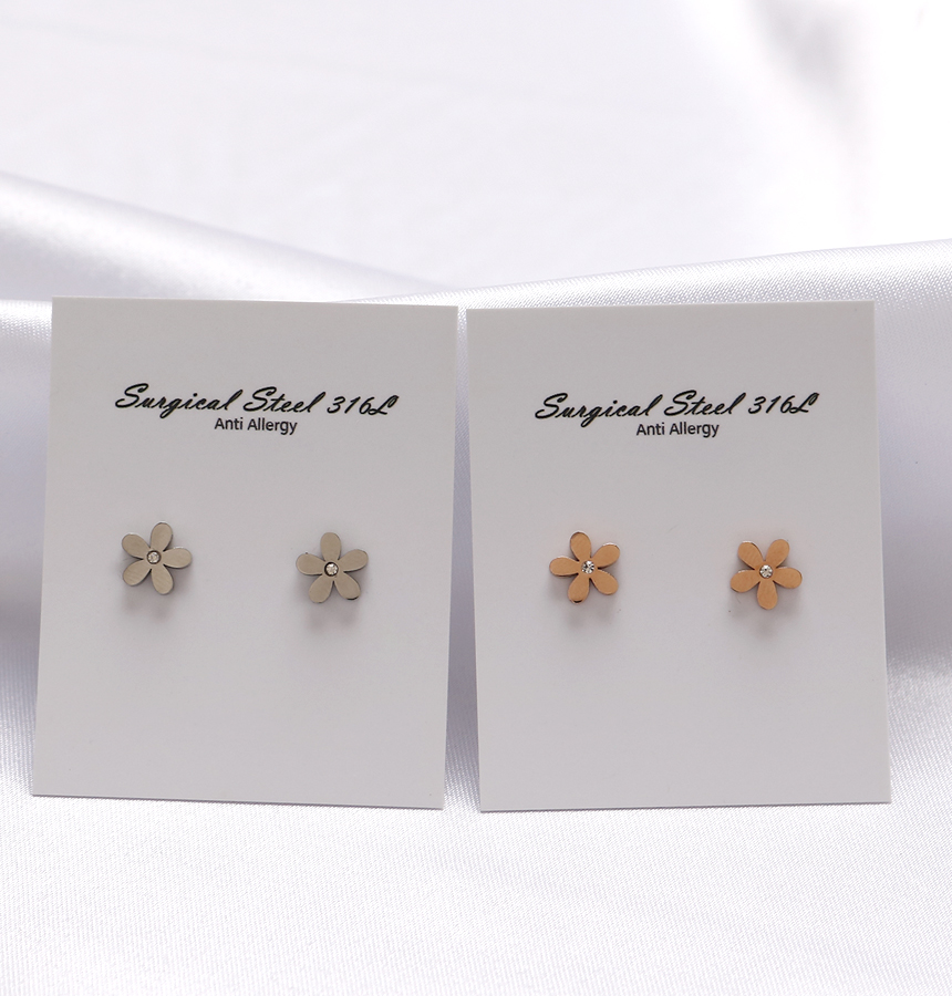 Pearl flower surprise steel earrings titanium stai