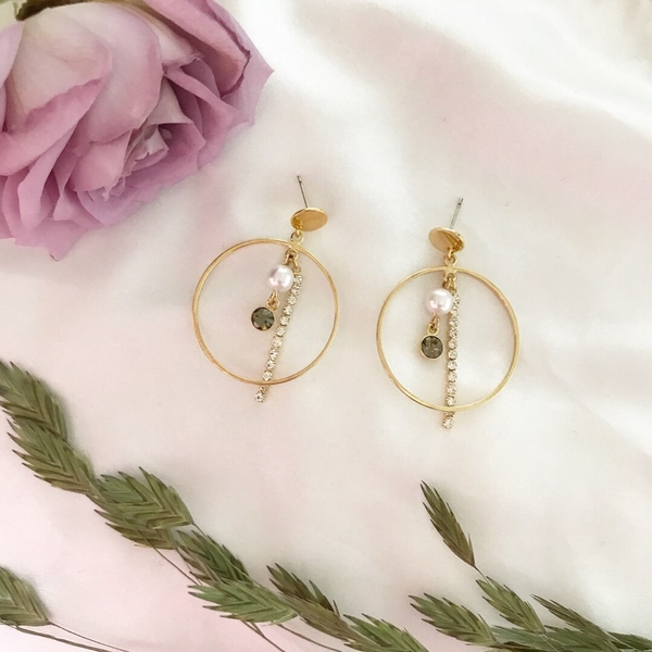 Blanco earrings Lovely fashion Daily coordination 