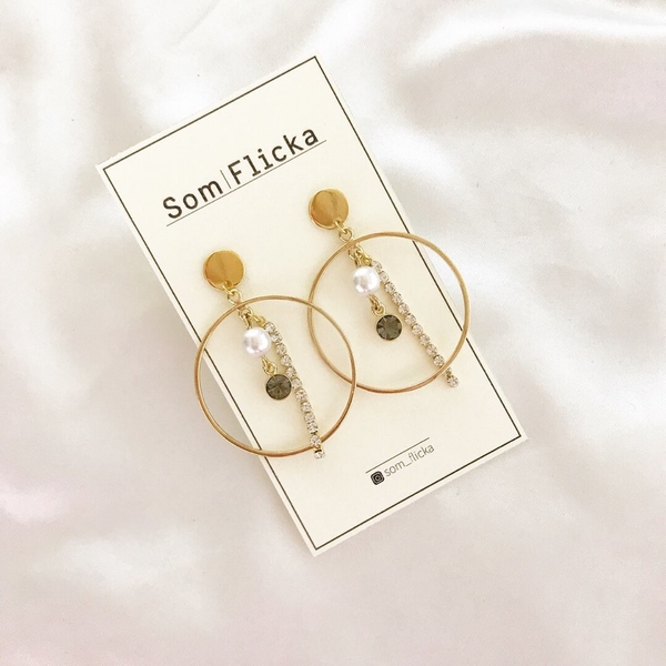 Blanco earrings Lovely fashion Daily coordination 