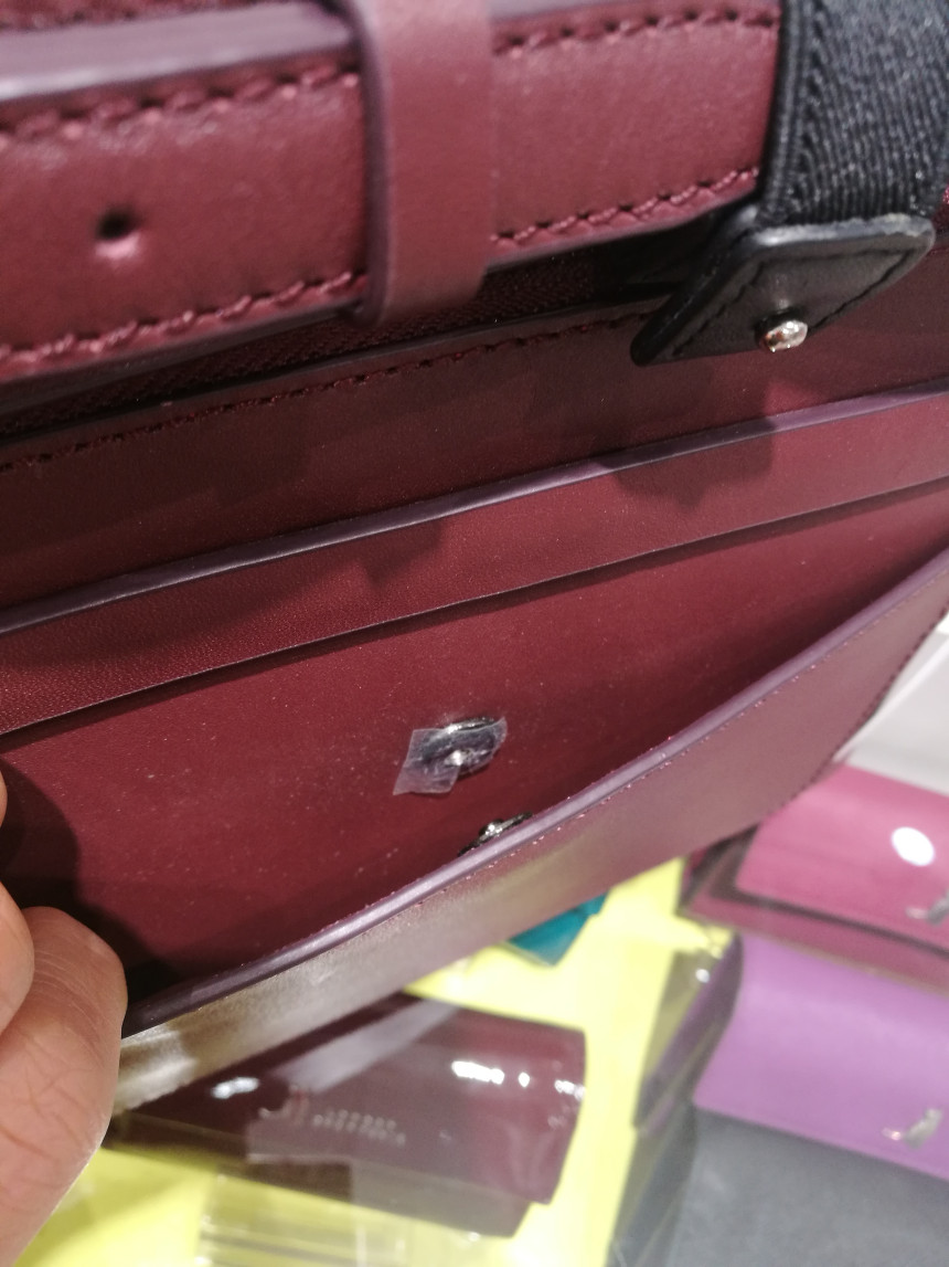 <b><p>LOVECAT Bre shoulder bag and oss-ck LHSHS015WI</p></b><b><p>ロブケトボネールショルダー兼クロスバックLHSHS015WIボーイ​​ッシュルック利用率の高い女性モ</p></b><br /><br /><p align='center'>