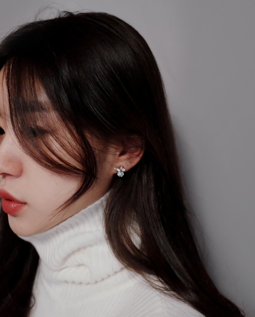 Petite Stone Mix Petals Silver Earrings Stylish Un