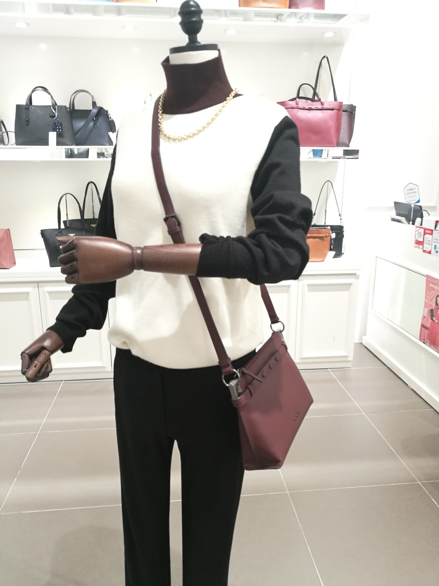 <b><p>LOVECAT Bre shoulder bag and oss-ck LHSHS015WI</p></b><b><p>ロブケトボネールショルダー兼クロスバックLHSHS015WIボーイ​​ッシュルック利用率の高い女性モ</p></b><br /><br /><p align='center'>