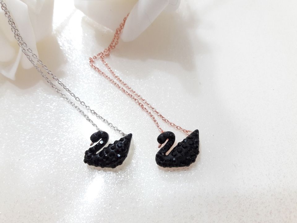 <b><p>Shipped same day Twinkle good Black Swan</p></b><b><p>当日出荷 きらめきが 良い ブラックスワン イヤリング、 ドロップ きれいな 流行している</p></b><br /><br /><p align='center'>