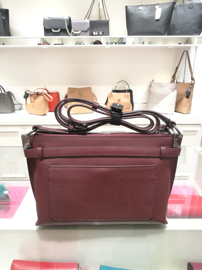 <b><p>LOVECAT Bre shoulder bag and oss-ck LHSHS015WI</p></b><b><p>ロブケトボネールショルダー兼クロスバックLHSHS015WIボーイ​​ッシュルック利用率の高い女性モ</p></b><br /><br /><p align='center'>