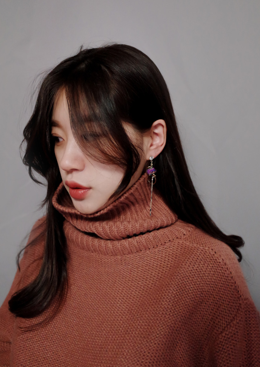 Aurora Stone Stone Unbalance Shine Earrings Stylis