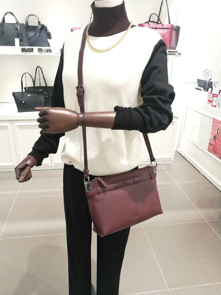 <b><p>LOVECAT Bre shoulder bag and oss-ck LHSHS015WI</p></b><b><p>ロブケトボネールショルダー兼クロスバックLHSHS015WIボーイ​​ッシュルック利用率の高い女性モ</p></b><br /><br /><p align='center'>