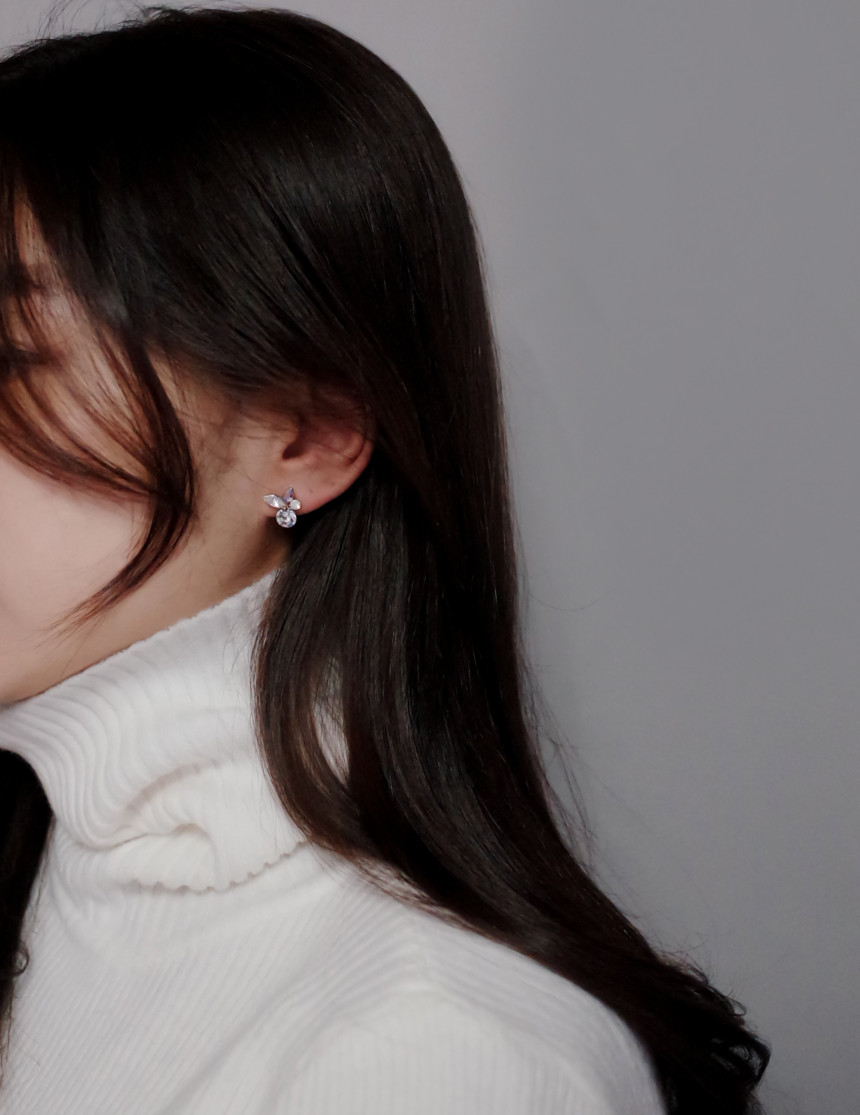 Petite Stone Mix Petals Silver Earrings Stylish Un