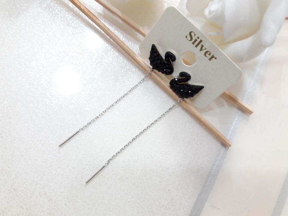 <b><p>Shipped same day Twinkle good Black Swan</p></b><b><p>当日出荷 きらめきが 良い ブラックスワン イヤリング、 ドロップ きれいな 流行している</p></b><br /><br /><p align='center'>