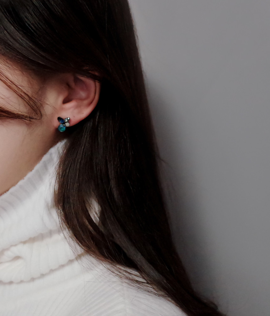 Petite Stone Mix Petals Silver Earrings Stylish Un