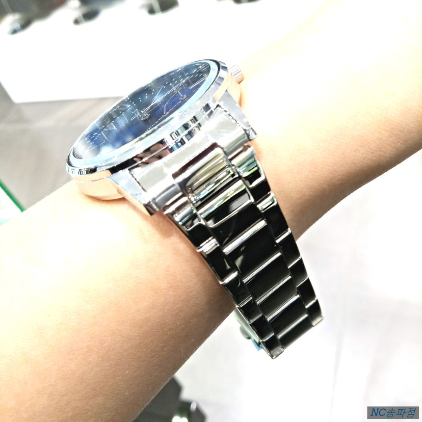 <b><p>OST Dolphin couple metal watch OTC118101TSS</p></b><b><p>OST イルカ桁カップルメタル時計OTC118101TSS 21 デイリールック</p></b><br /><br /><p align='center'>