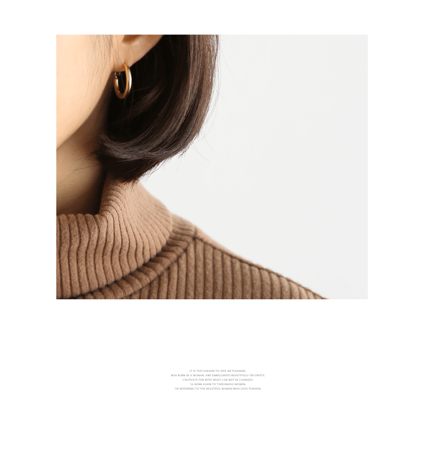 Gold ring earrings in matte Women's 20-year-old