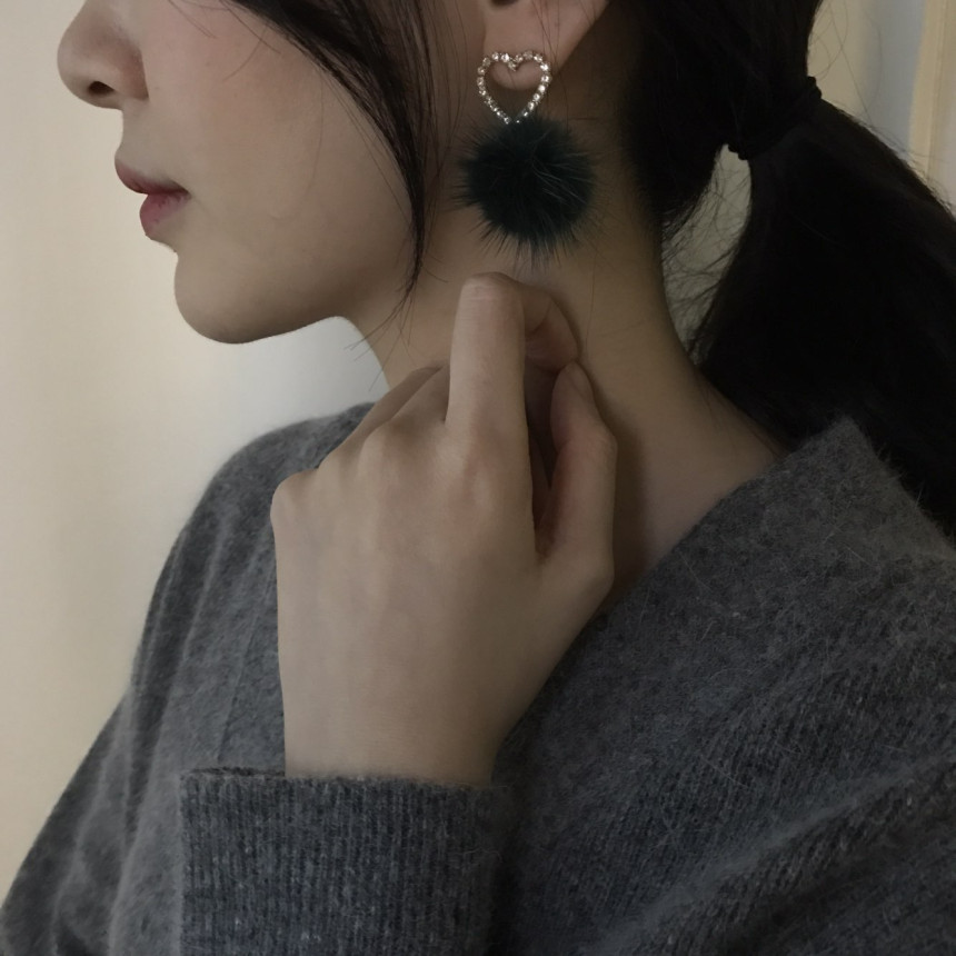 Loha Heart Cubic Mink Drop Earrings Guest Cody Lov