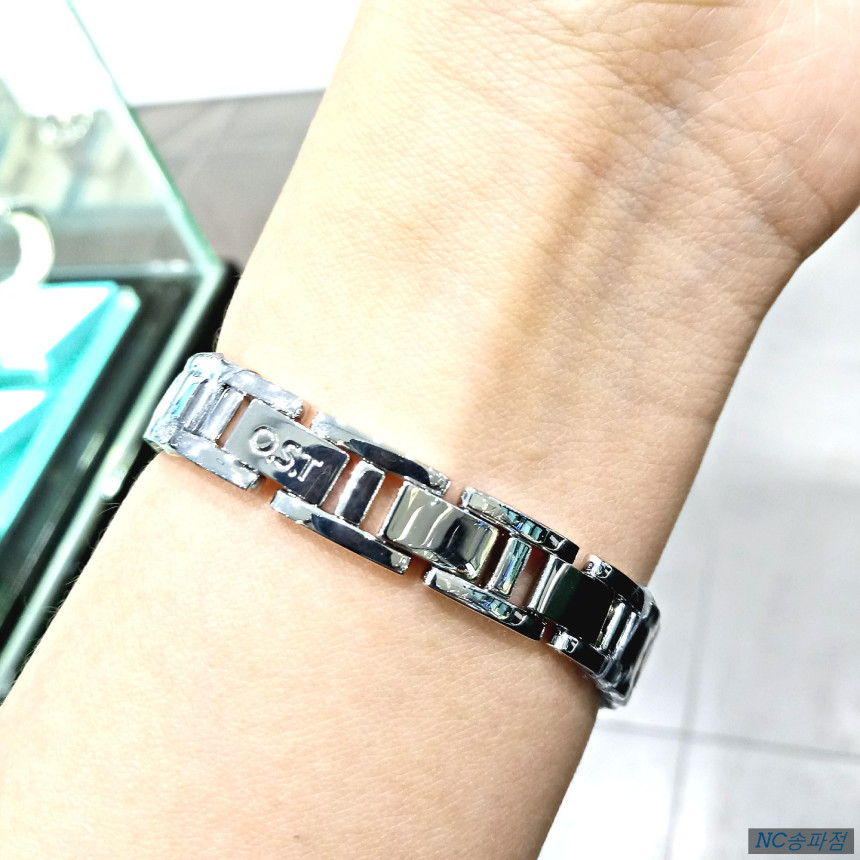 <b><p>OST Dolphin couple metal watch OTC118101TSS</p></b><b><p>OST イルカ桁カップルメタル時計OTC118101TSS 21 デイリールック</p></b><br /><br /><p align='center'>