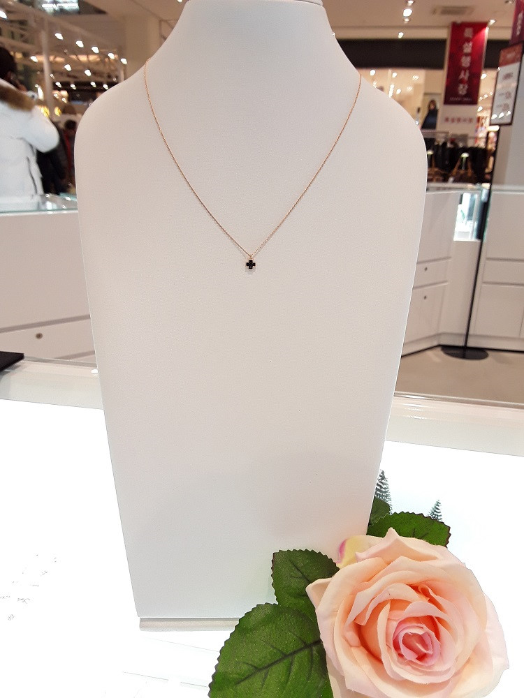 Stonehenge Rose Gold Necklace G1655 Minimal Style 