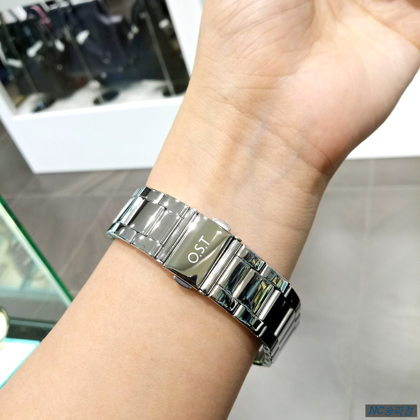 <b><p>OST Dolphin couple metal watch OTC118101TSS</p></b><b><p>OST イルカ桁カップルメタル時計OTC118101TSS 21 デイリールック</p></b><br /><br /><p align='center'>