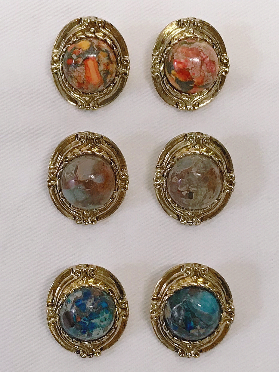 Hamaica earrings titanium spikes antique stone bol