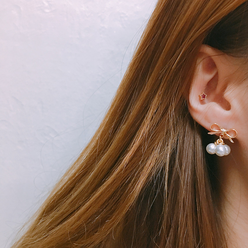 Lucie Ribbon Pearl Rattle Earrings LKJ1039 Female 