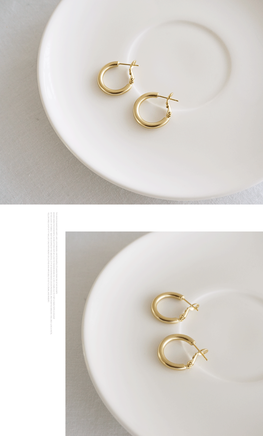 Gold ring earrings in matte Women's 20-year-old