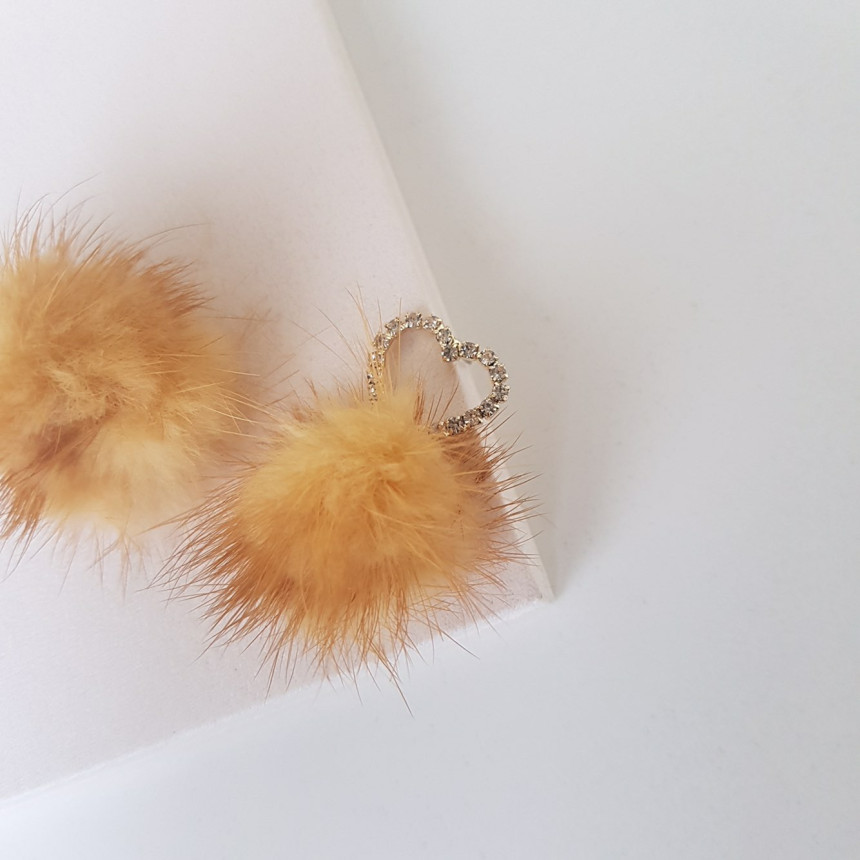 Loha Heart Cubic Mink Drop Earrings Guest Cody Lov