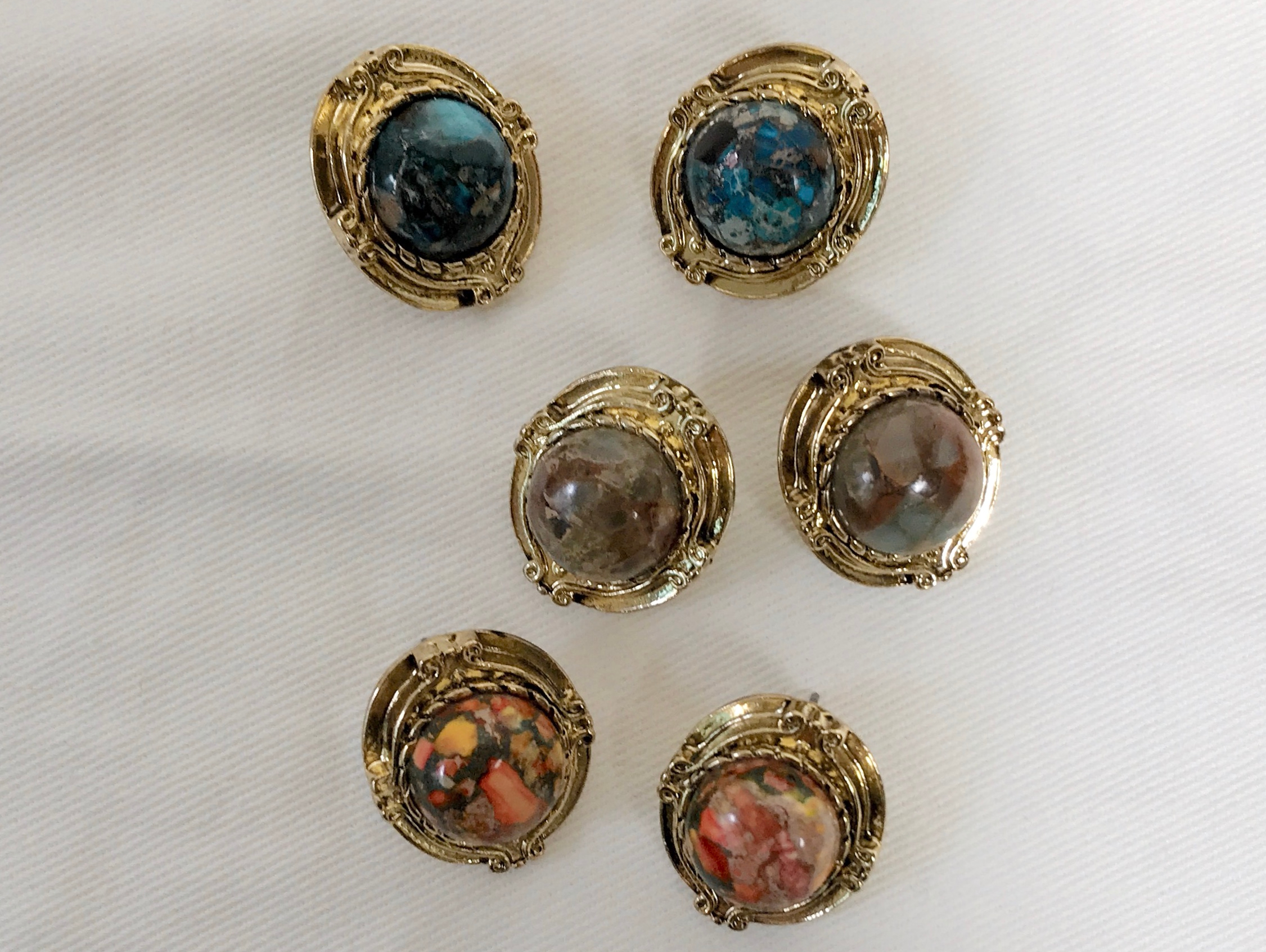 Hamaica earrings titanium spikes antique stone bol