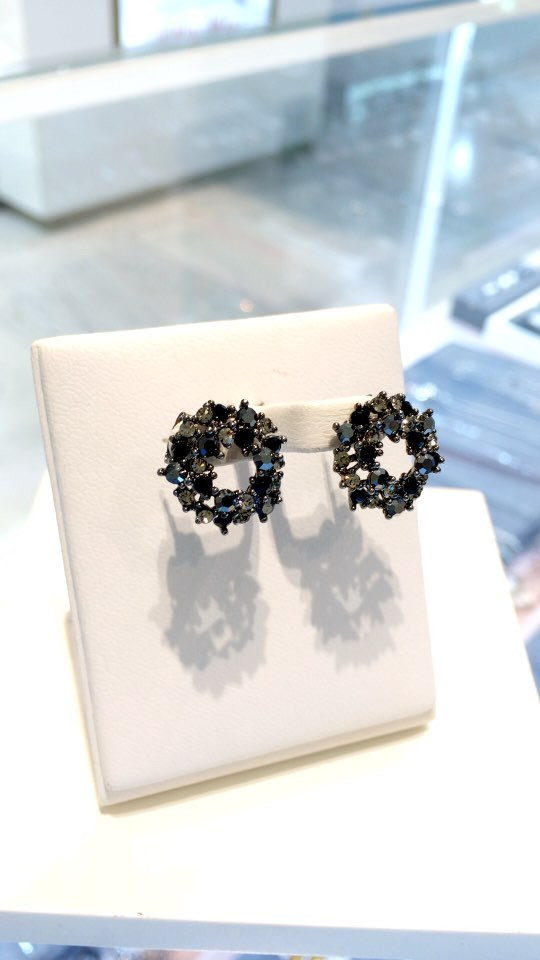 Eyeliner Angel Flower Earrings AJBE2369