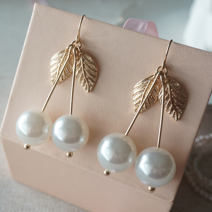 Specials Vintage Flower Cubic Pearl Tassel Heart D