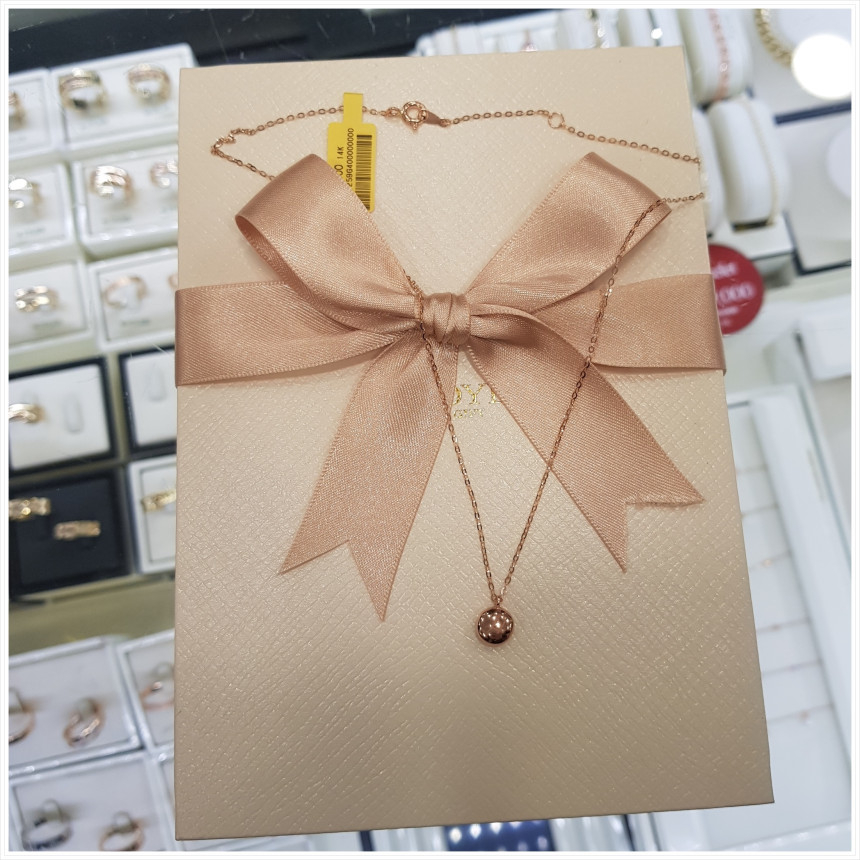 Lloyd Rose Gold Necklace LNN17259G4 20 beautiful g