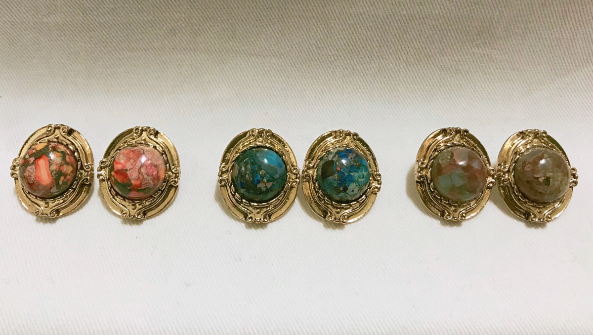 Hamaica earrings titanium spikes antique stone bol