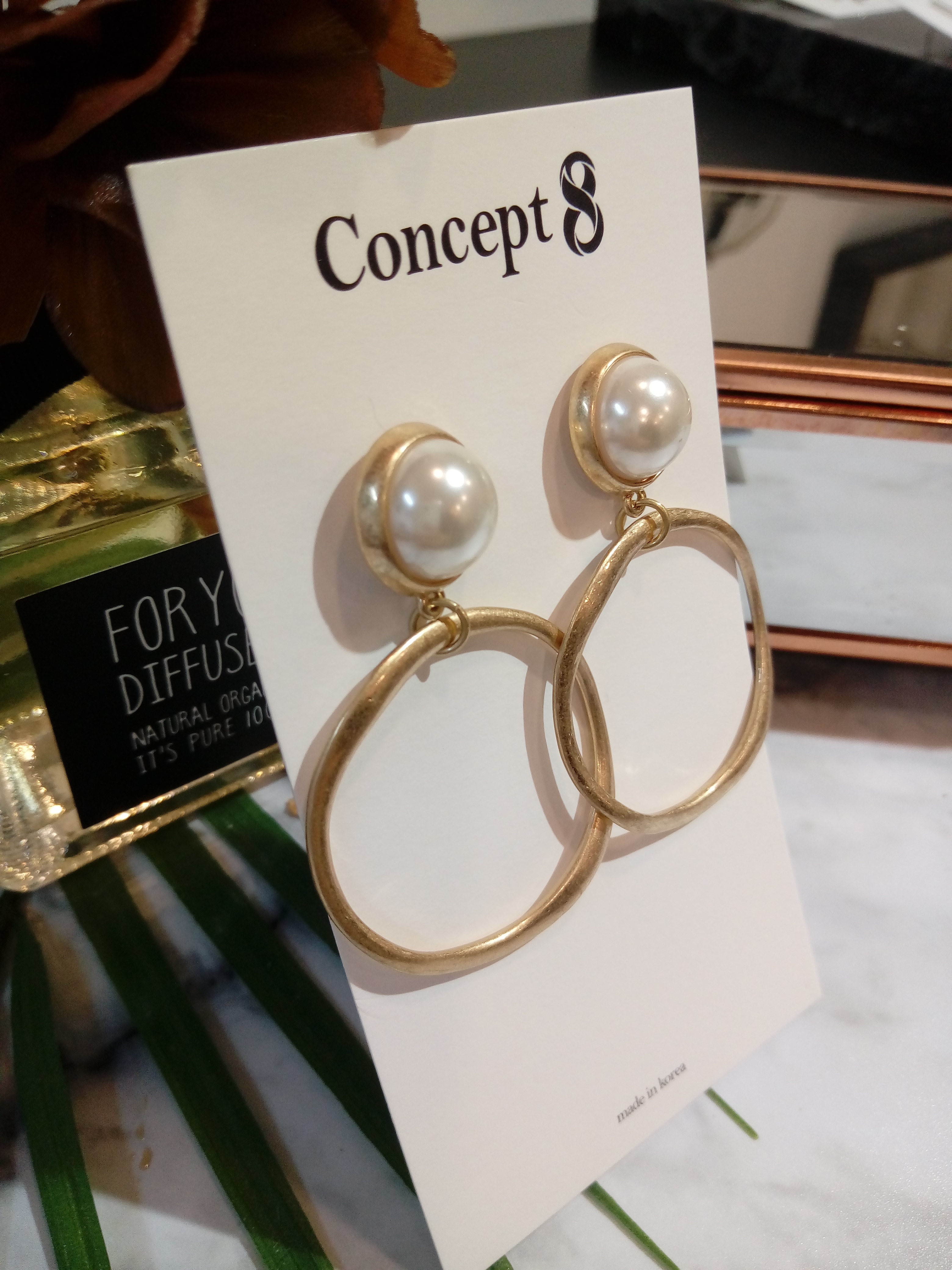 Pearl and matte earrings lady look sexy modern des