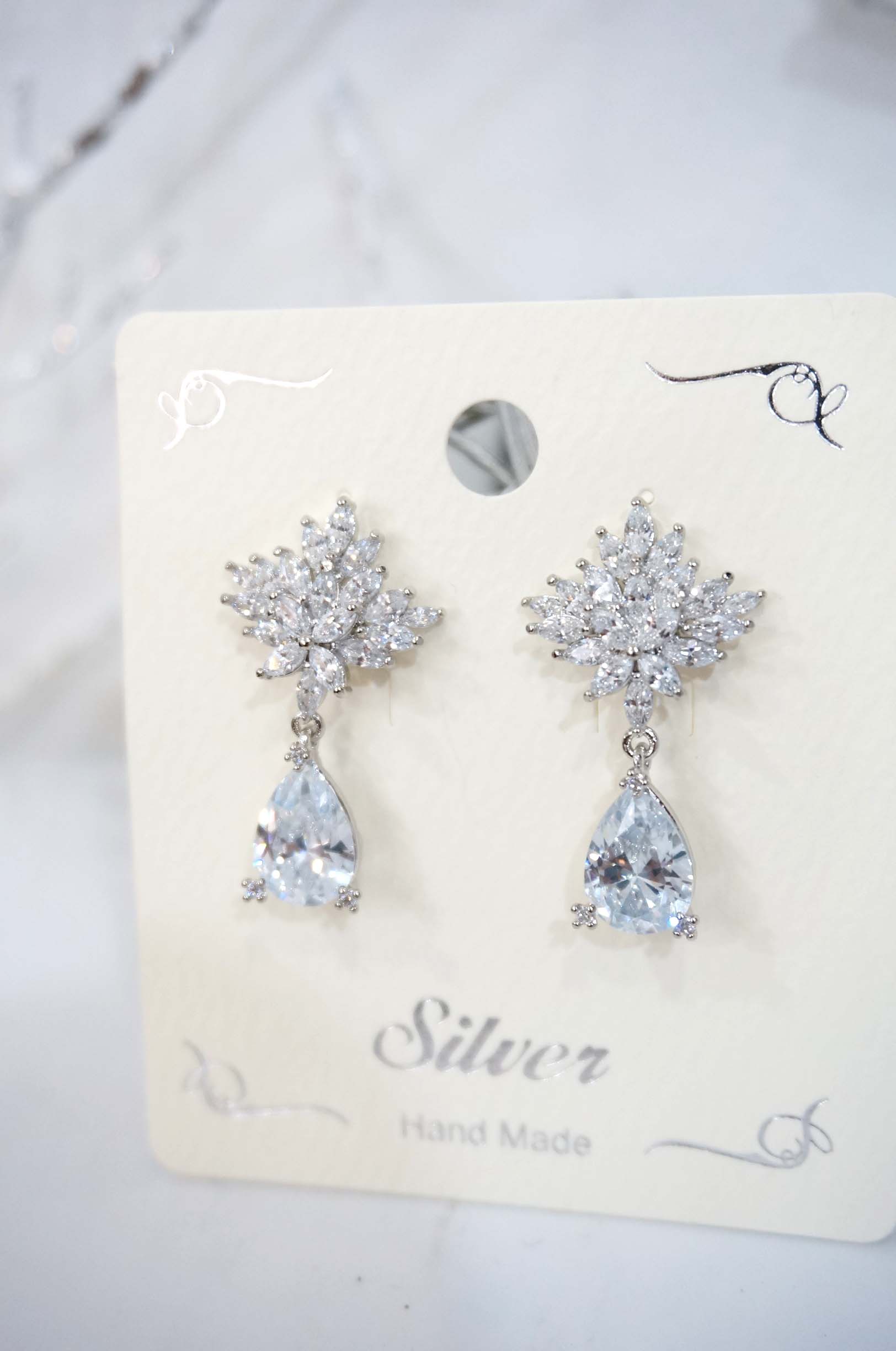 Snow Queen Drop Drop Earrings Bright luxurious uni